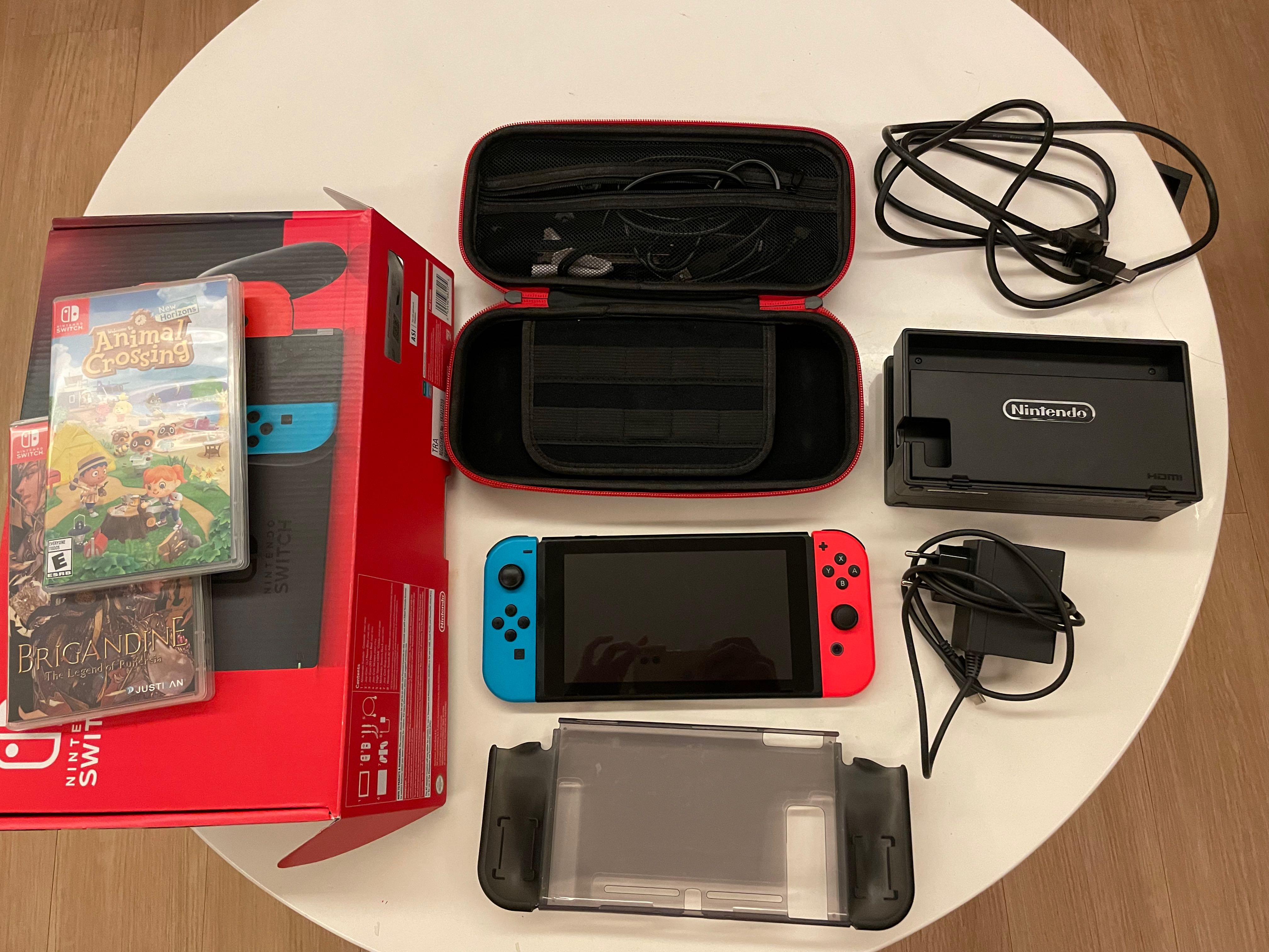 Nintendo Switch V2 Barely Used w free games Video Gaming