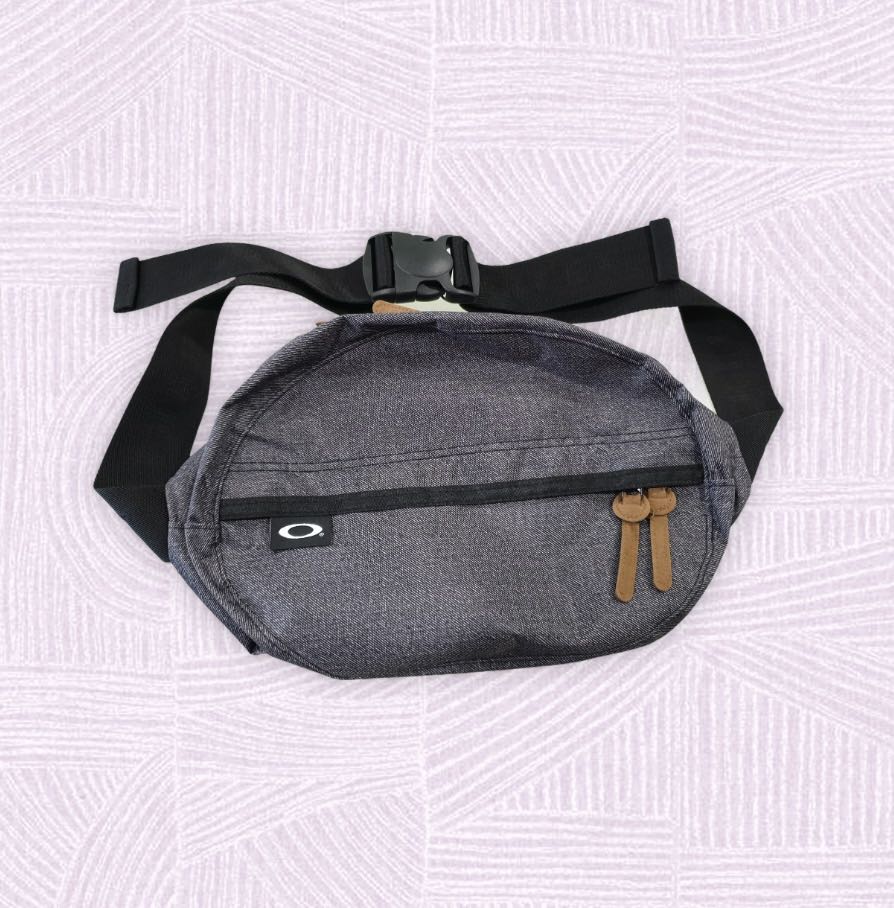 Oakley Original Crossbody Sling Bag, Men's Fashion, Bags, Sling Bags on