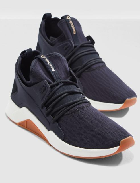 Reebok training guresu store sneakers in black
