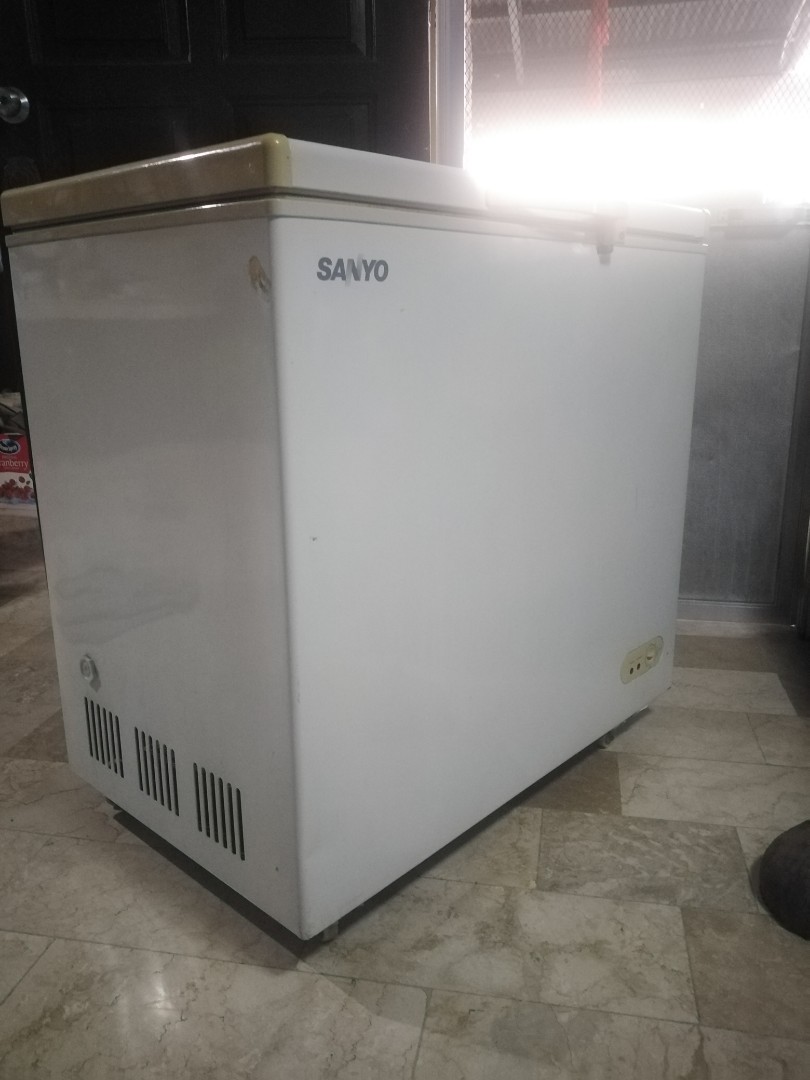 Sanyo Chest freezer, TV & Home Appliances, Kitchen Appliances, Refrigerators and Freezers on