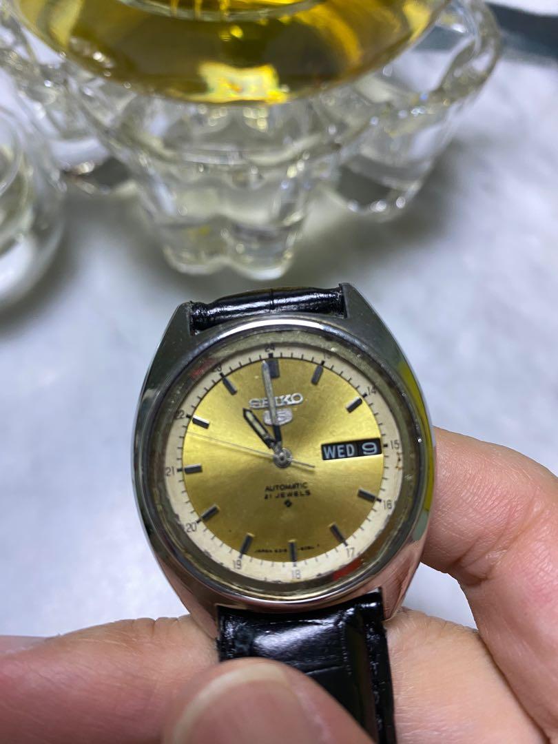 Vintage 1984 SEIKO 5 Men's Japan Automatic Watch 7009-3041, Luxury, Watches  on Carousell