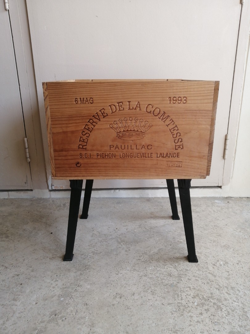Wine crate hotsell end table