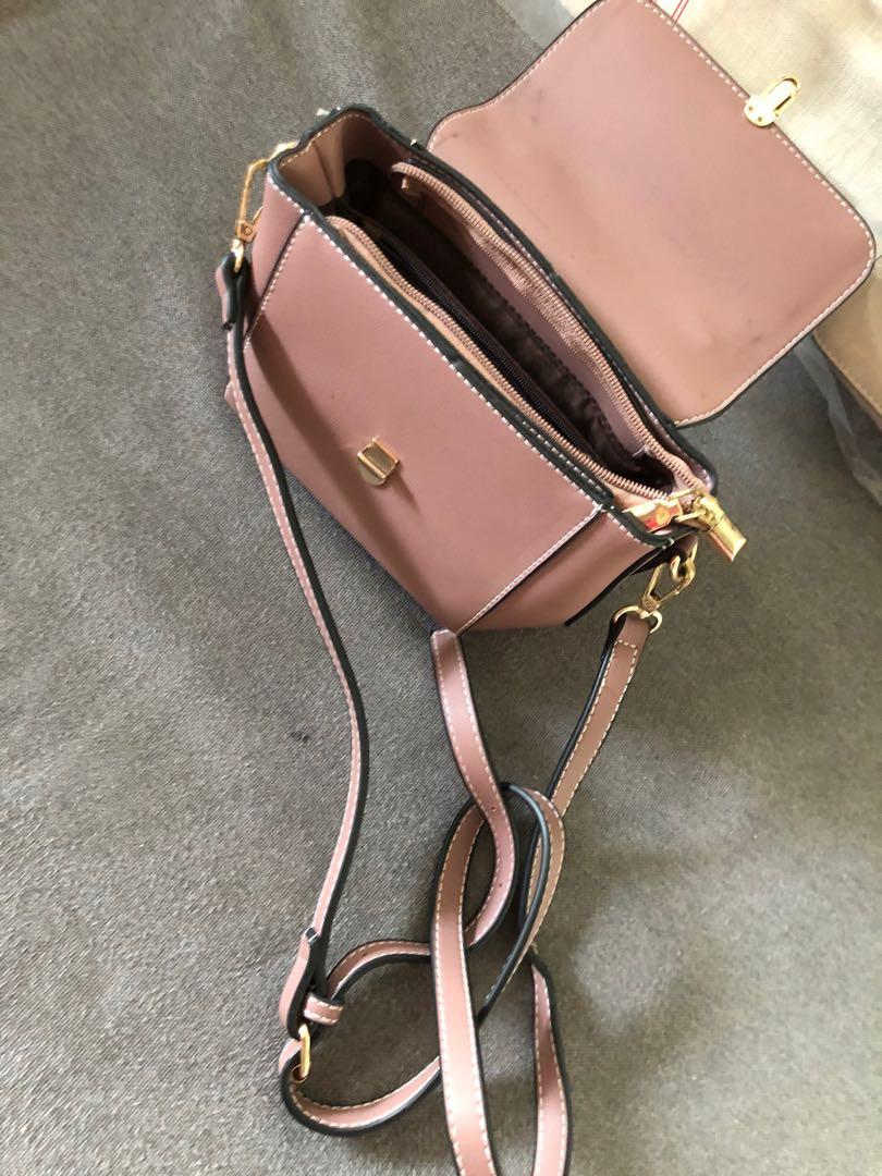 Women s hand bags. Very lightly used almost new Women s Fashion Bags Wallets Cross body Bags on Carousell