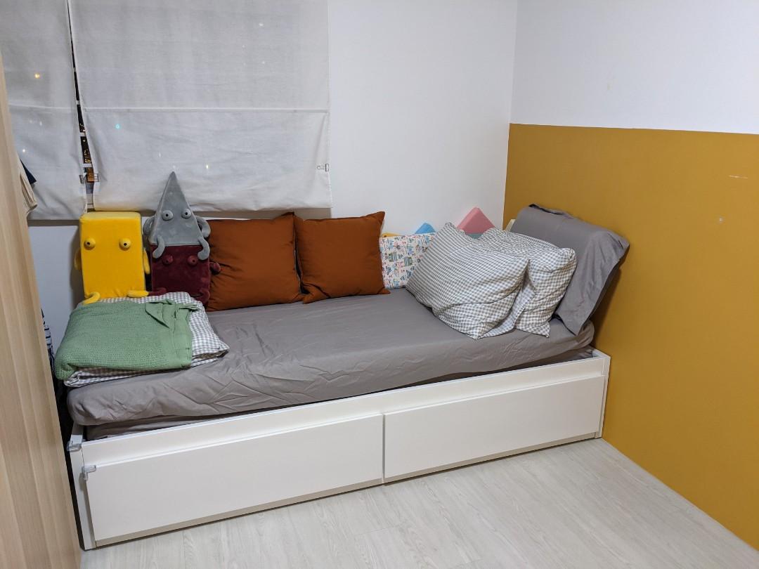 man verlichten Memoriseren x1 IKEA Flekke Convertible Single Double Bed Frame with Storage, Furniture  & Home Living, Furniture, Bed Frames & Mattresses on Carousell