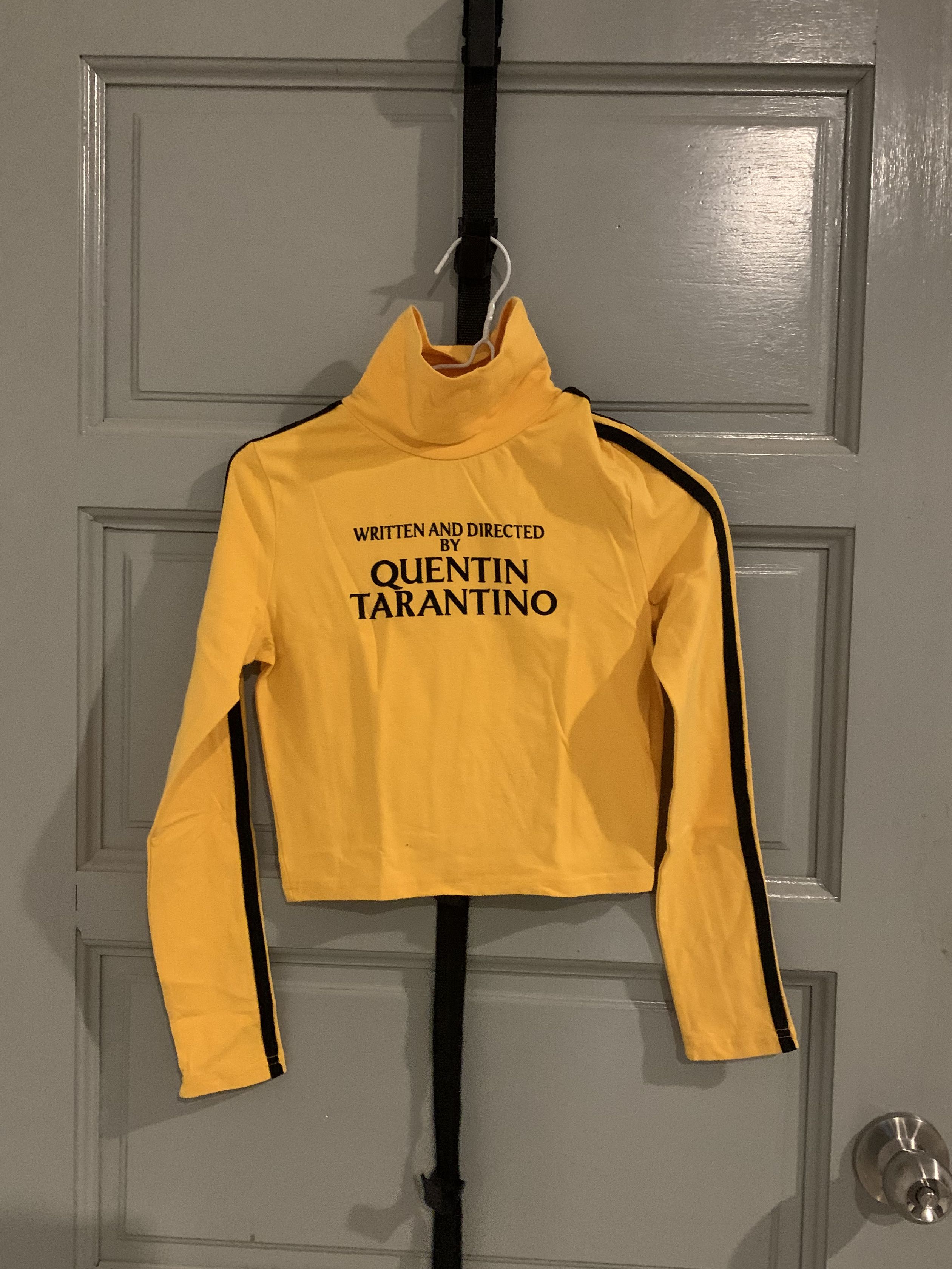 Quentin tarantino 2024 yellow crop top