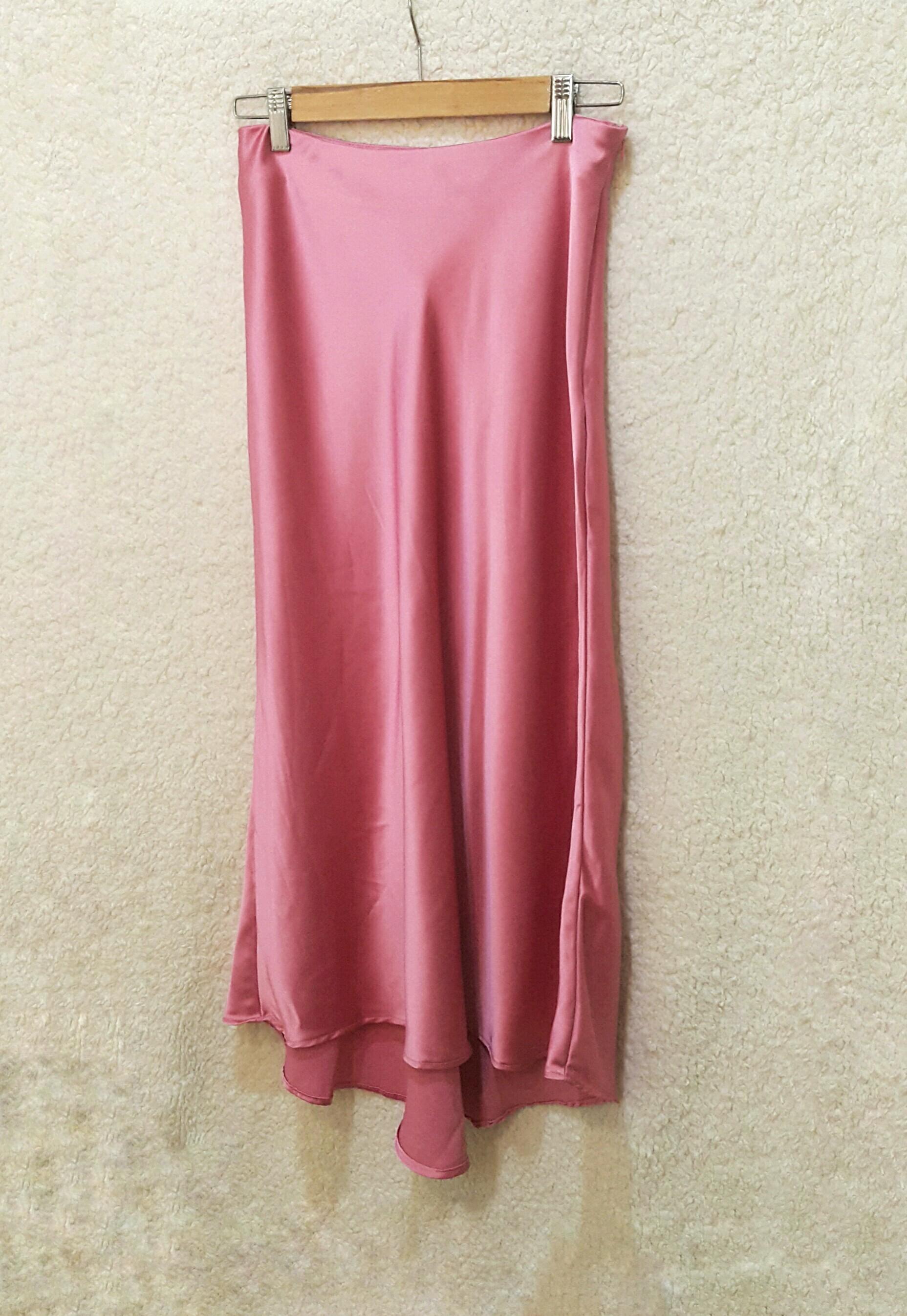 Zara Pink Satin Midi Skirt, Women's Fashion, Bottoms, Skirts on Carousell