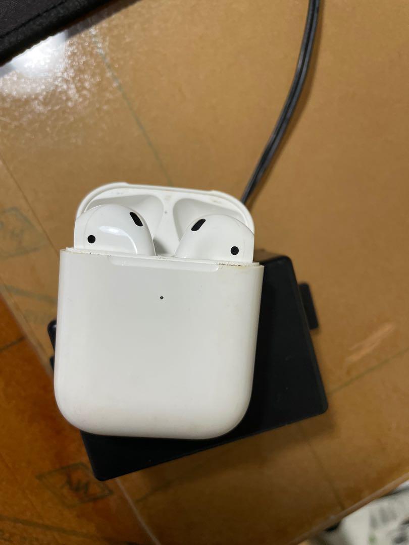 2nd hand iPhone earphones, Audio, Earphones on Carousell