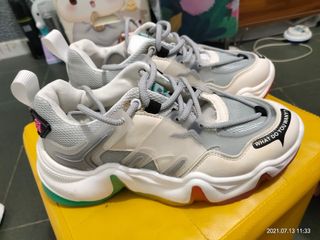 （分類：）位於 。 由 moonngan2 提交（商品編號 1100414768，圖片 1）。簡介： 。