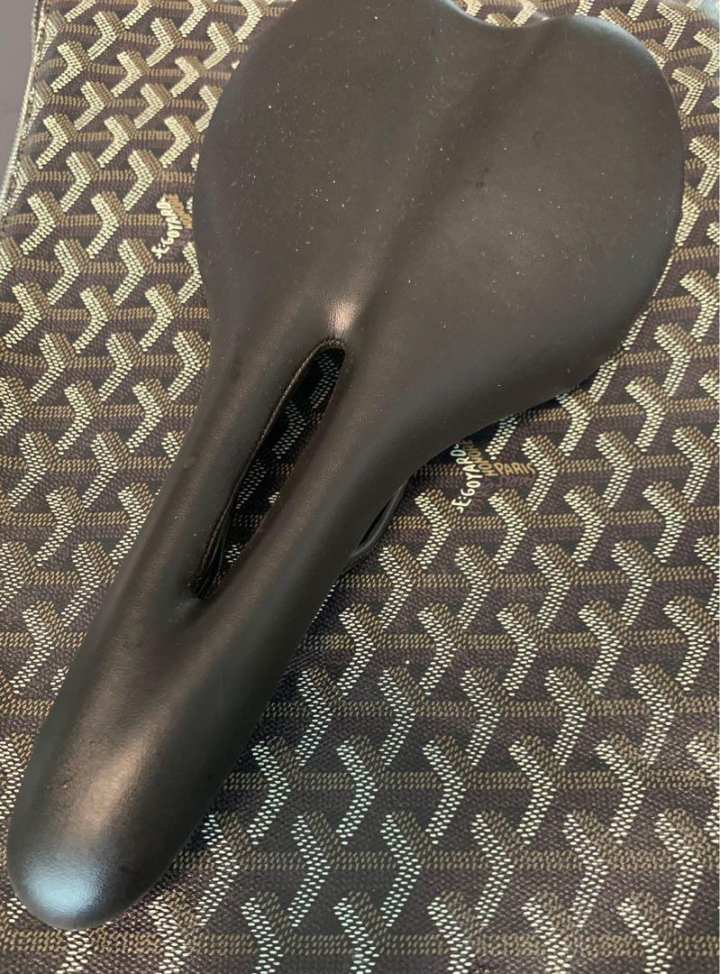 Canyon Iridium One Fitness Bike Bicycle Saddle from Roadlite. Areo seat suitable for all other bikes Sports Equipment Bicycles Parts Parts Accessories on Carousell