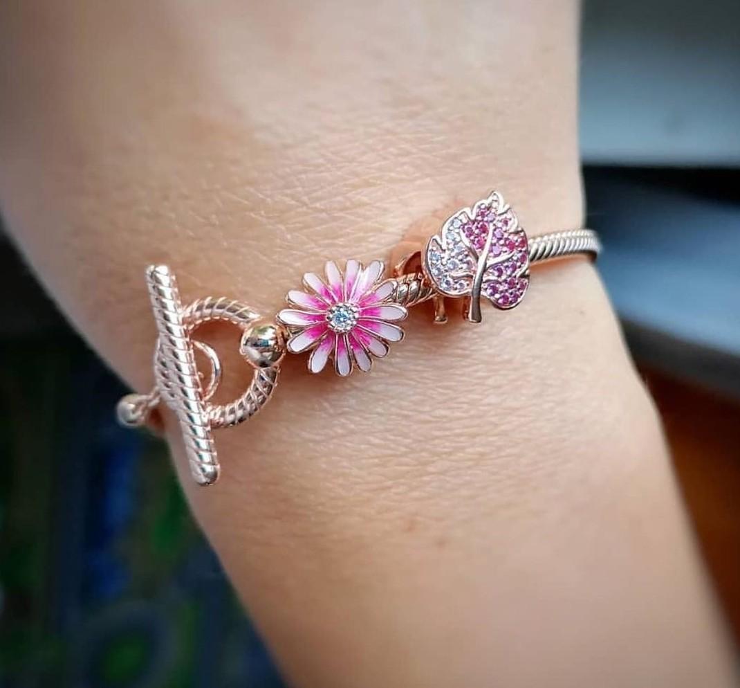 🛒 PANDORA t-bar bracelet with daisy and 