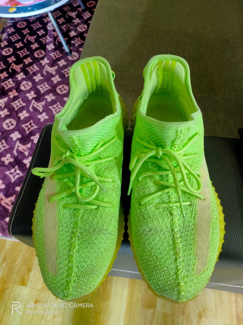 Adidas yeezy on sale glow junior