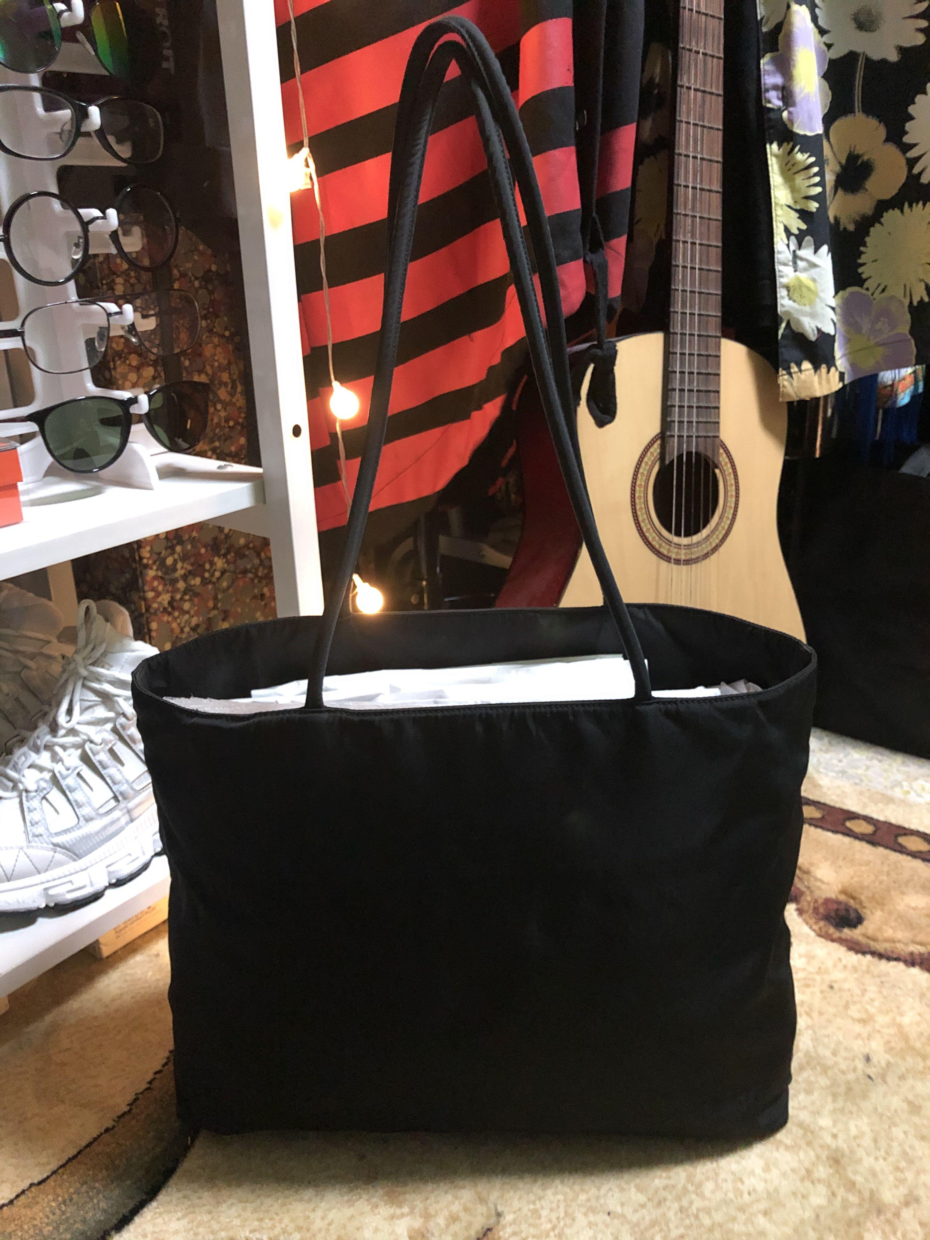 Prada Tessuto City Tote Bag in Black Nylon ref.954955 - Joli Closet