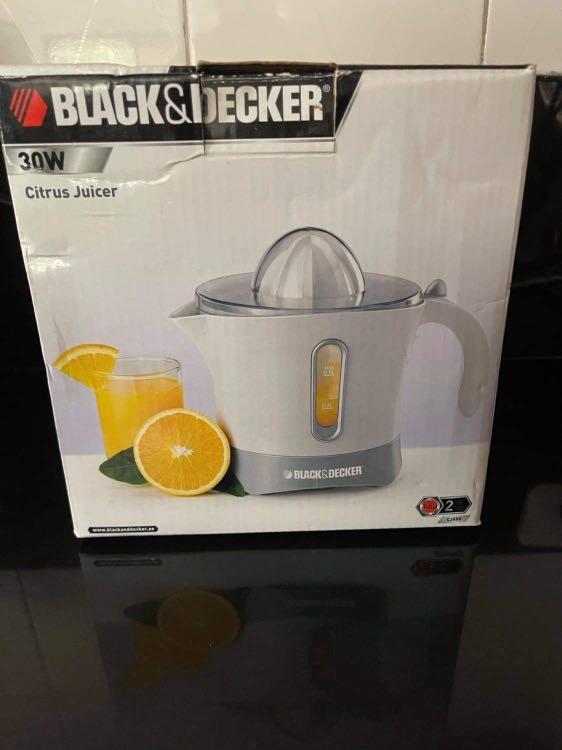 Brand new Black and decker juicer (Category: Juicers, Blenders & Grinders) located in Paranaque City. Submitted by iveskixs (Listing ID 1100556266, Image 1). Description: Brand new Juicer 1500 pesos.