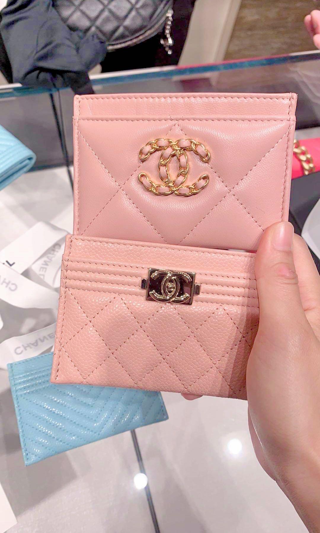Chanel 2021 2021 Chanel 19 Card Holder Card Holder - Pink Wallets,  Accessories - CHA582325