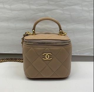 （分類：）位於 。 由 chanellovers_c 提交（商品編號 1100484462，圖片 1）。簡介： 。