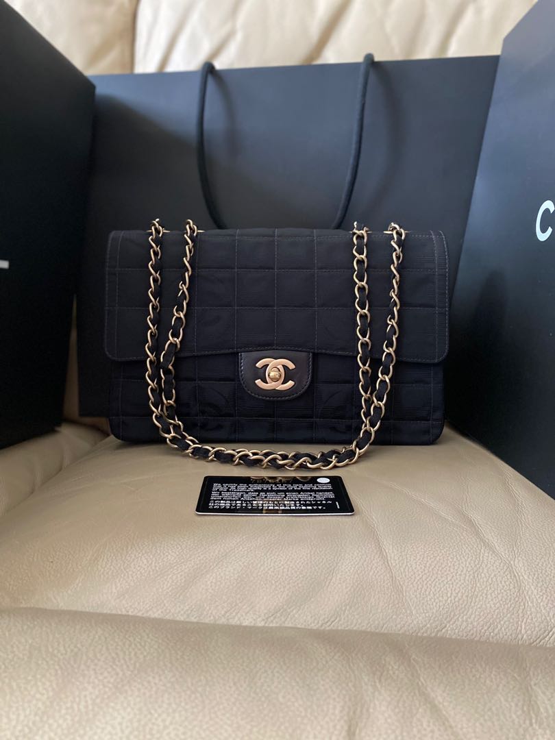 Chanel vintage black nylon flap bag Matte gold hardware !