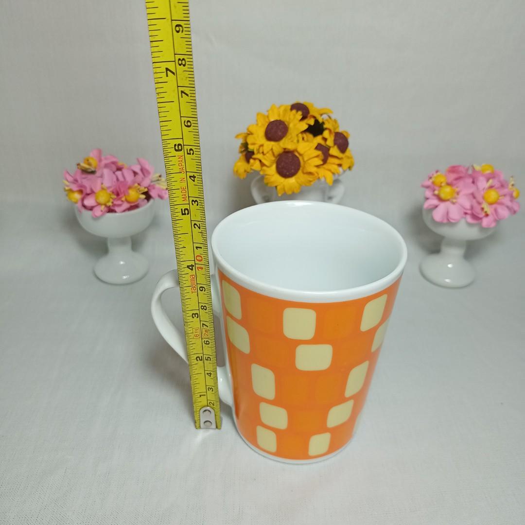 CHECKERED TALL MUG (Category: Coffee & Tea Tableware) located in Makati City. Submitted by nyxhemera26 (Listing ID 1100585238, Image 2). Description: CHECKERED TALL MUG • UNBRANDED.