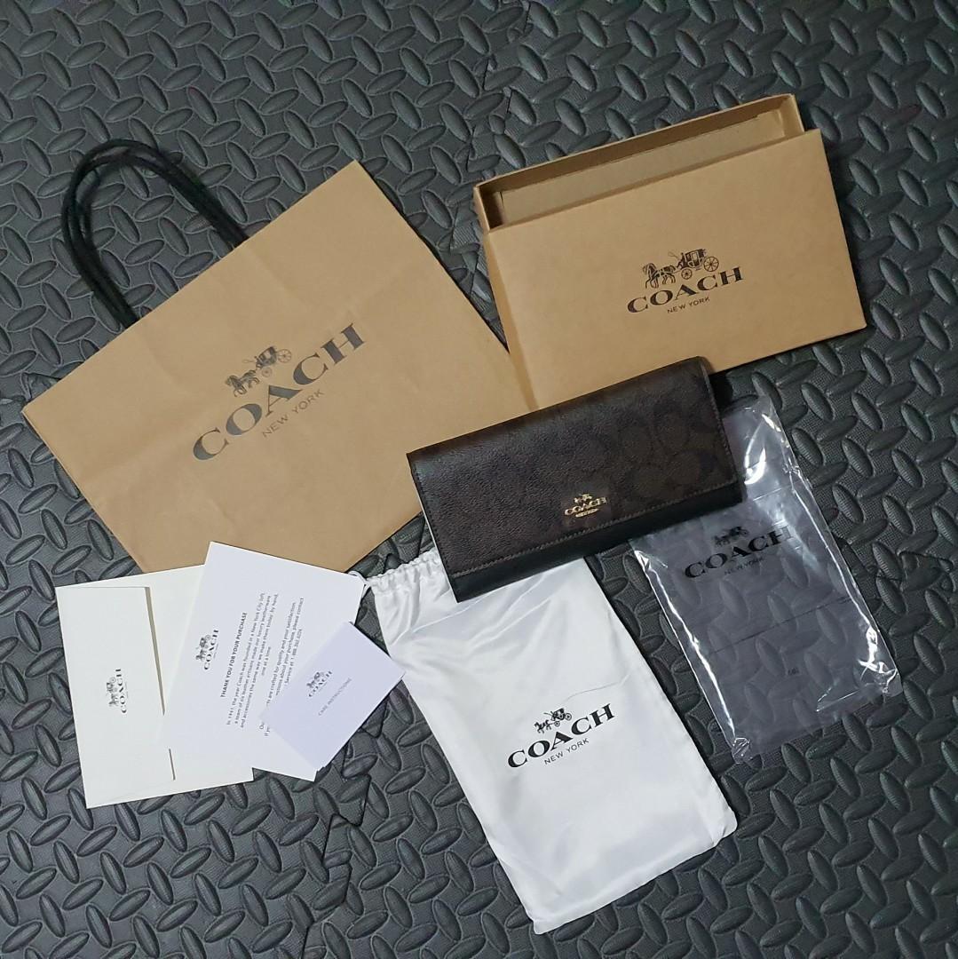 Coach Trifold wallet in signature F53763