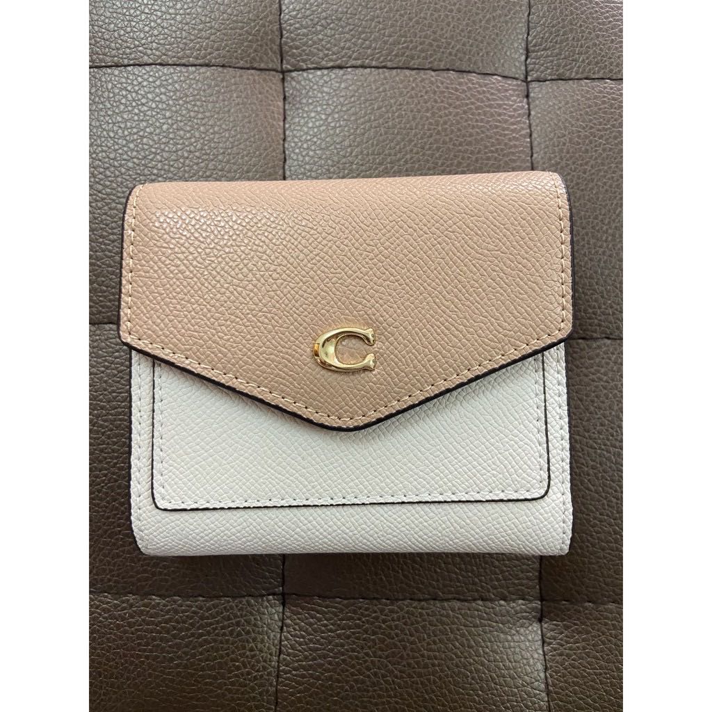 Coach Wyn Small Wallet In Colorblock Women s Fashion Bags Wallets Wallets Card Holders on Carousell