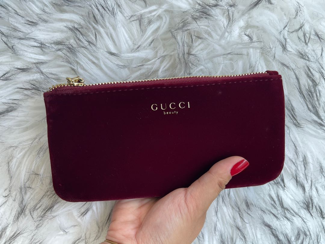 Gucci beauty velvet pouch on sale