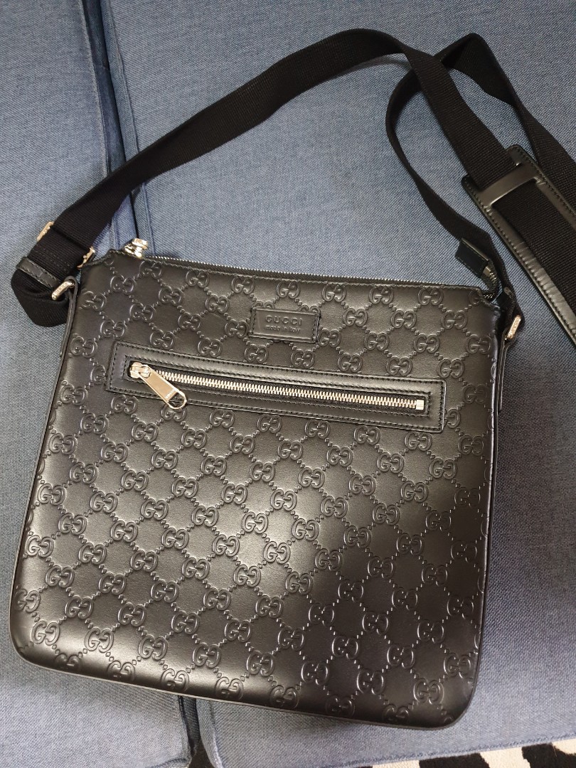 Gucci Signature Messenger, Luxury, Bags & Wallets on Carousell