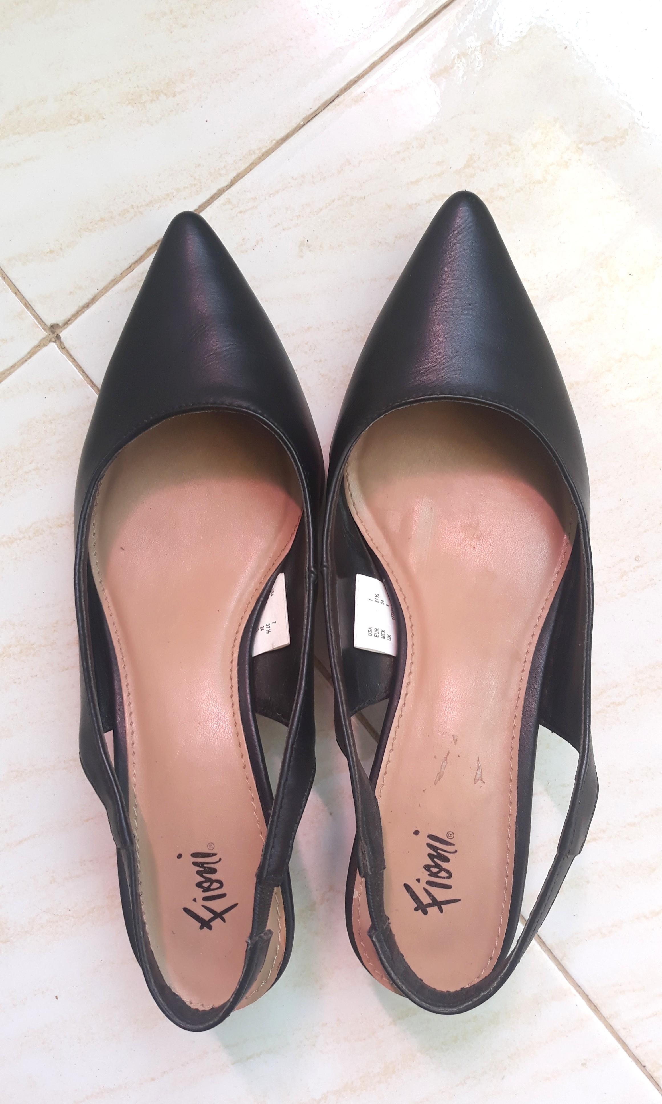 Payless fioni on sale