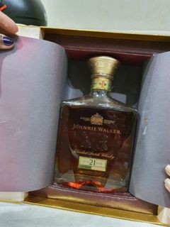 Johnnie walker limited edition XR21, Food & Drinks, Alcoholic ...