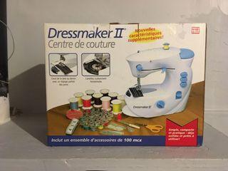 Mini sewing machine