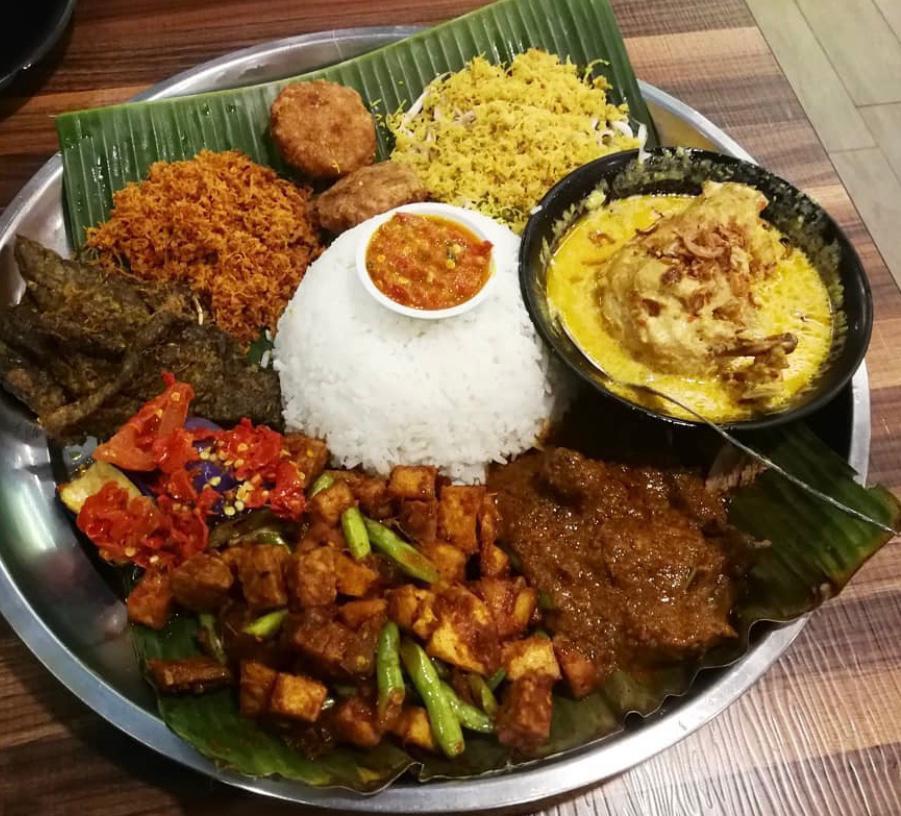 Nasi Ambeng Classic Dulang homemade recepi, Food & Drinks, Fresh ...