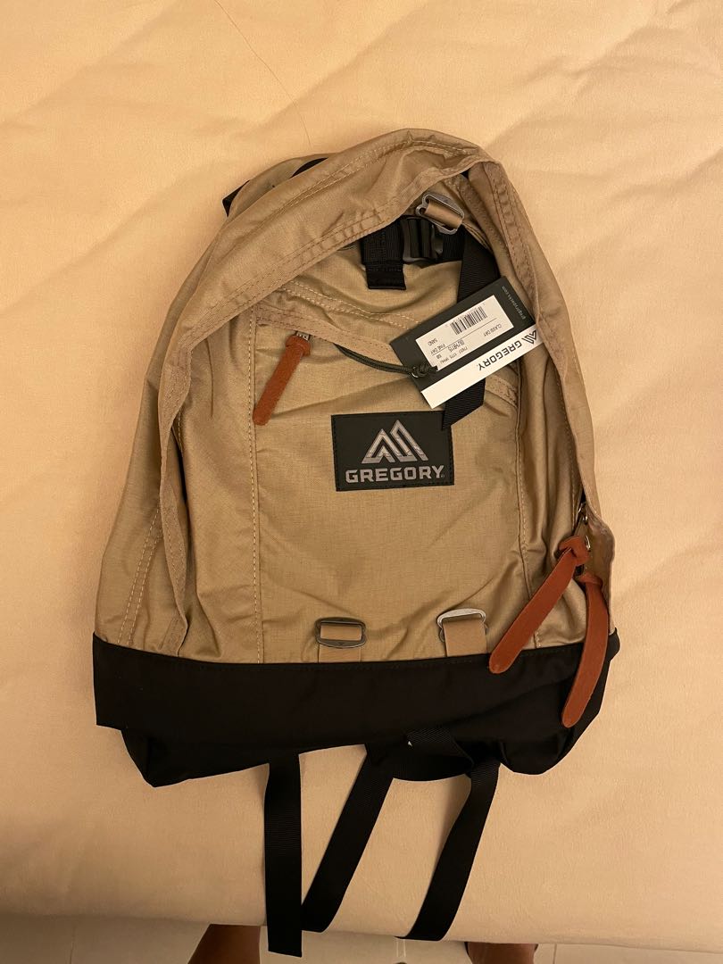 new Gregory Fine Day Backpack sand 16L, 男裝, 袋, 背包- Carousell