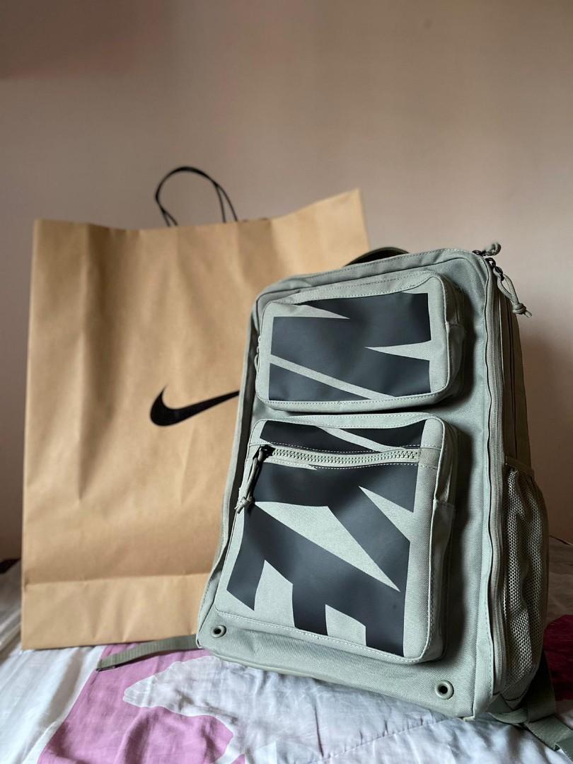 Nike Utility Speed Graphic Training Backpack, Men's Fashion, Bags,  Backpacks on Carousell