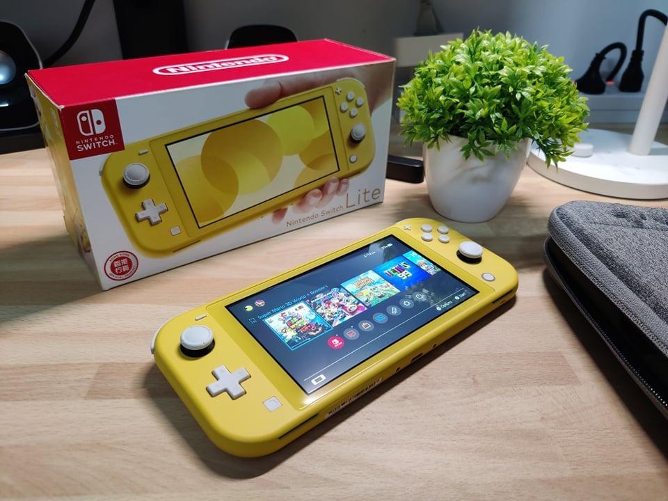 Nintendo Switch Lite Original - MySeller