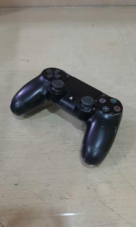 First gen best sale ps4