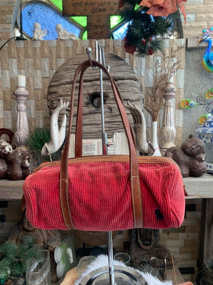 Raulph Lauren Baguette Bag (Category: Luxury Bags & Wallets) located in Cainta. Submitted by baboy1 (Listing ID 1100446375, Image 2). Description: -Preloved but good as new -Guaranteed Authentic -No major Flaws, Sign of usage lang hndi maiiwasan sa Preloved bag. Rfs; Decluttering PM for more details! 😊.