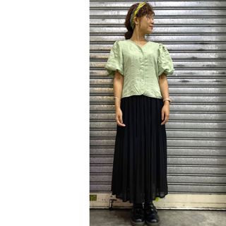 （分類：）位於 。 由 her_own_things_ 提交（商品編號 1100430165，圖片 1）。簡介： 。