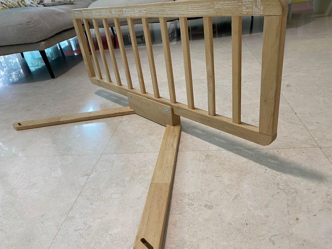 Safety 1st toddler wooden bed guard, Babies & Kids, Baby Nursery & Kids