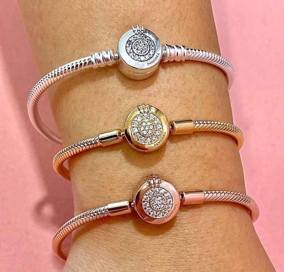 Pandora crown clasp bracelet deals