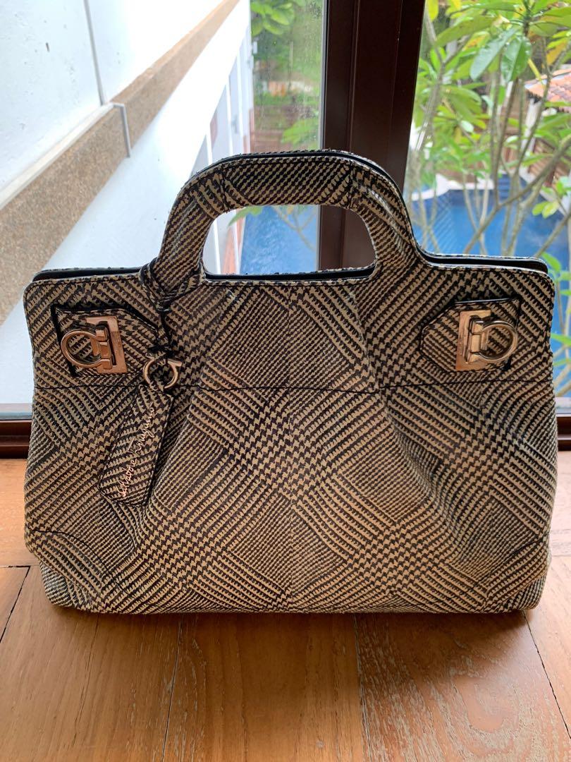 Salvatore ferragamo snakeskin hotsell bag