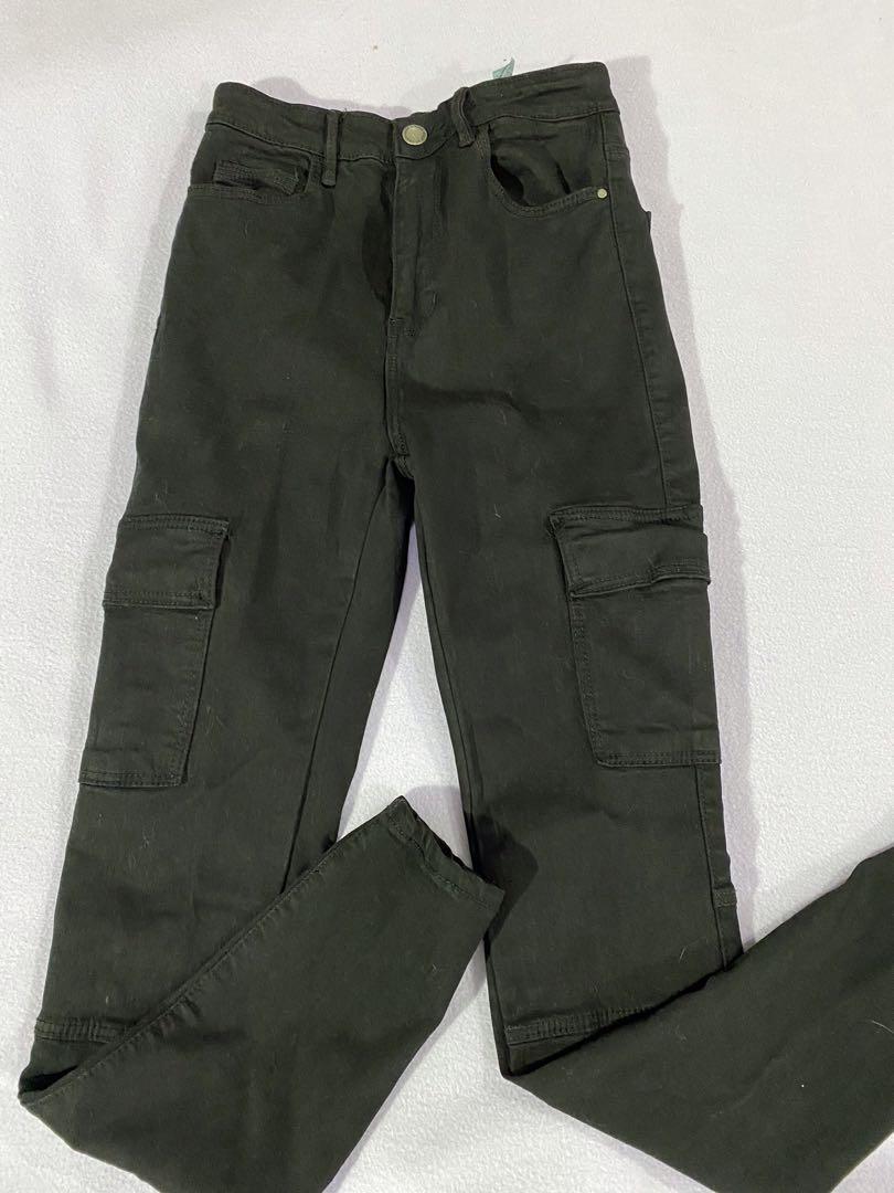 Size 24 Stradivarius black cargo pants