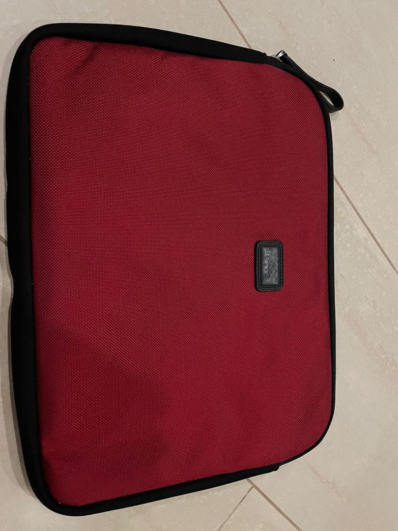 tumi laptop sleeve