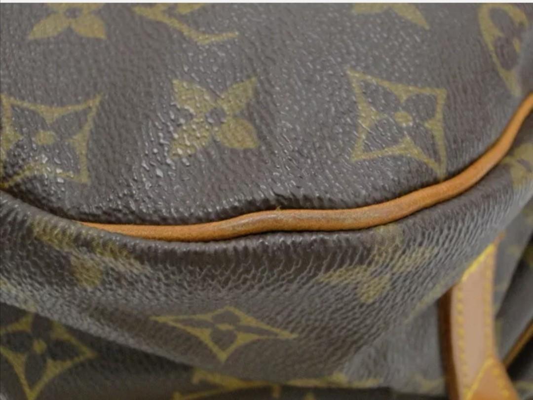 Louis Vuitton Saumur 35 Crossbody Bag – Timeless Vintage Company