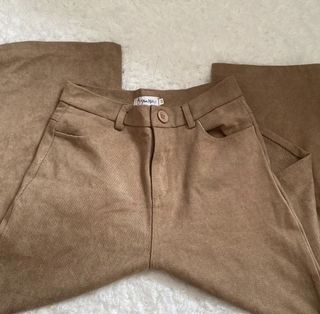 (Category: ) located in . Submitted by plscoptheseclothes (Listing ID 1100727974, Image 1). Description: .