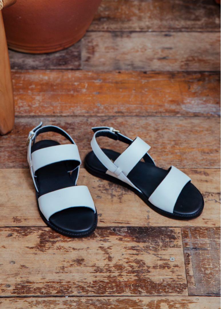 Clarks Karsea Strap, Women's Fashion 
