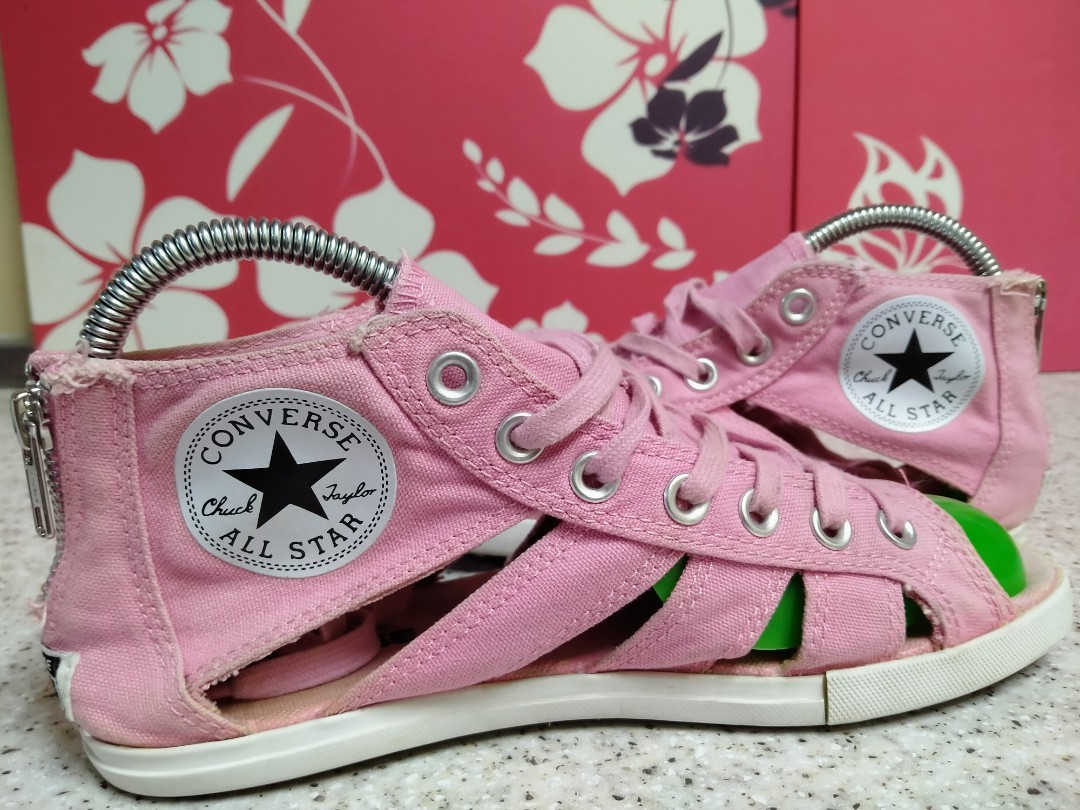 CONVERSE PREDATOR Women s Fashion Footwear Sneakers on Carousell