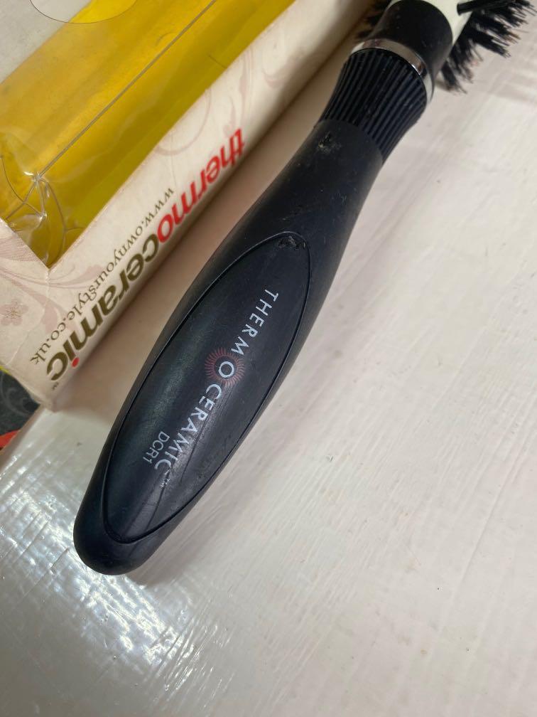 Denman thermo ceramic hair barrel brush (Category: Hair Accessories) located in Manila. Submitted by skyprincess (Listing ID 1100640824, Image 2). Description: Barely used.