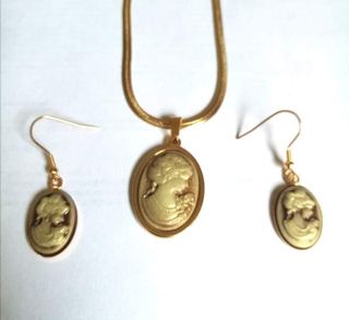 (Category: ) located in . Submitted by cebuuniquejewelry (Listing ID 1100624169, Image 1). Description: .
