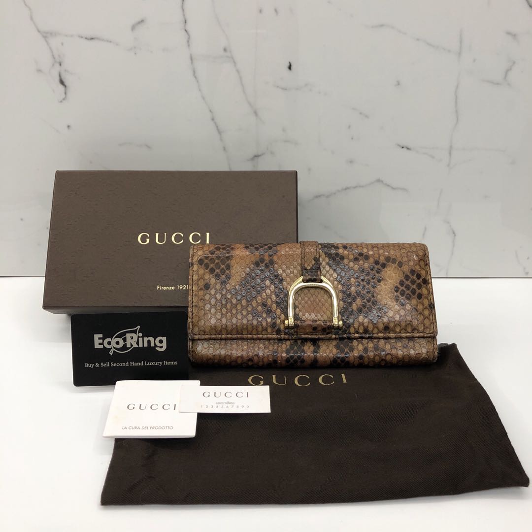 Gucci Controllato Card, Women's Fashion, Bags & Wallets, Purses & Pouches  on Carousell