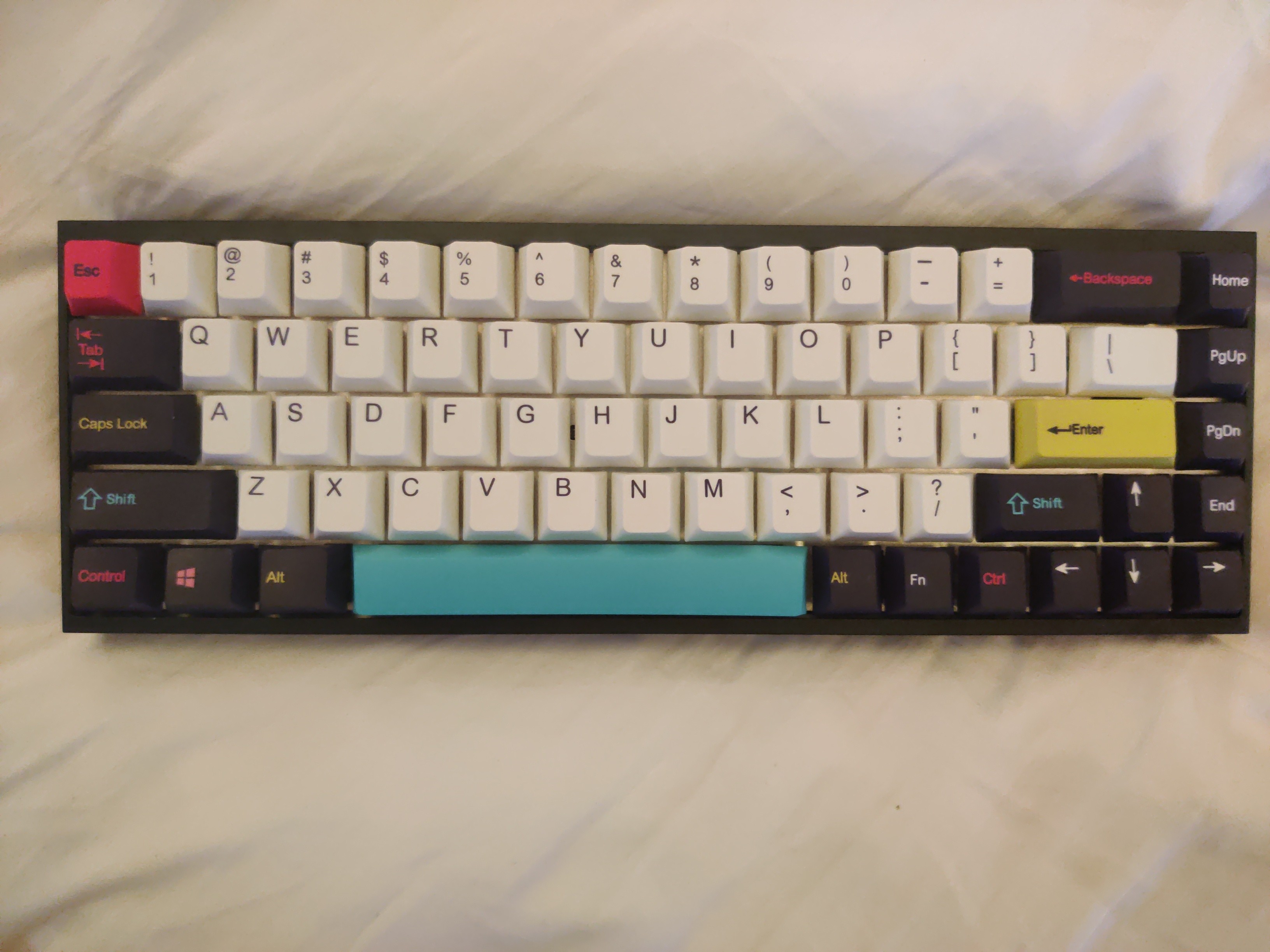 KBDfans Tofu 68 mechanical keyboard with Thicthock marshmallow switches