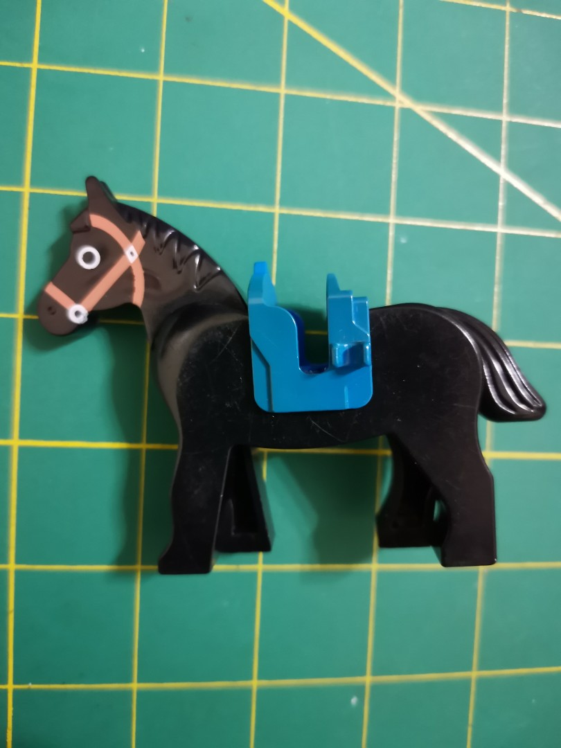 Lego on sale black horse