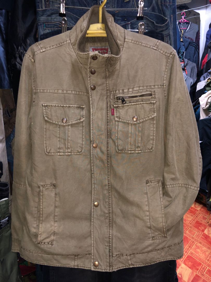 Levi's Khaki Men's Jacket(Medium), Men's Fashion, Coats, Jackets and  Outerwear on Carousell